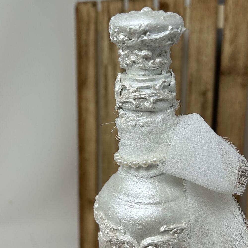 Simple & Elegant White Decorative Hand Crafted Bottle with Bow - Picture 5 of 12